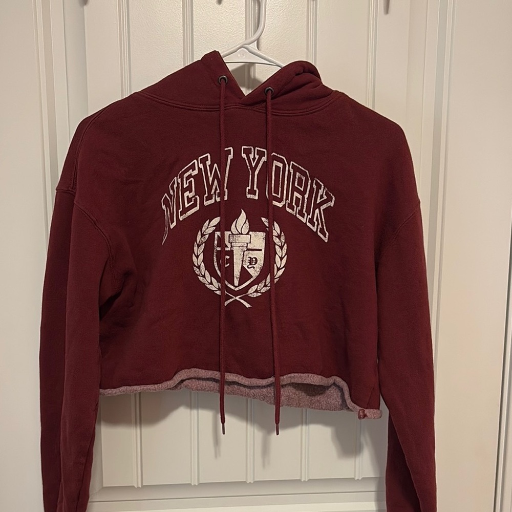 Wild Fable Maroon New York Cropped Hoodie